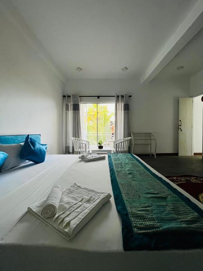 Sunset Sands Hikkaduwa Habitación foto