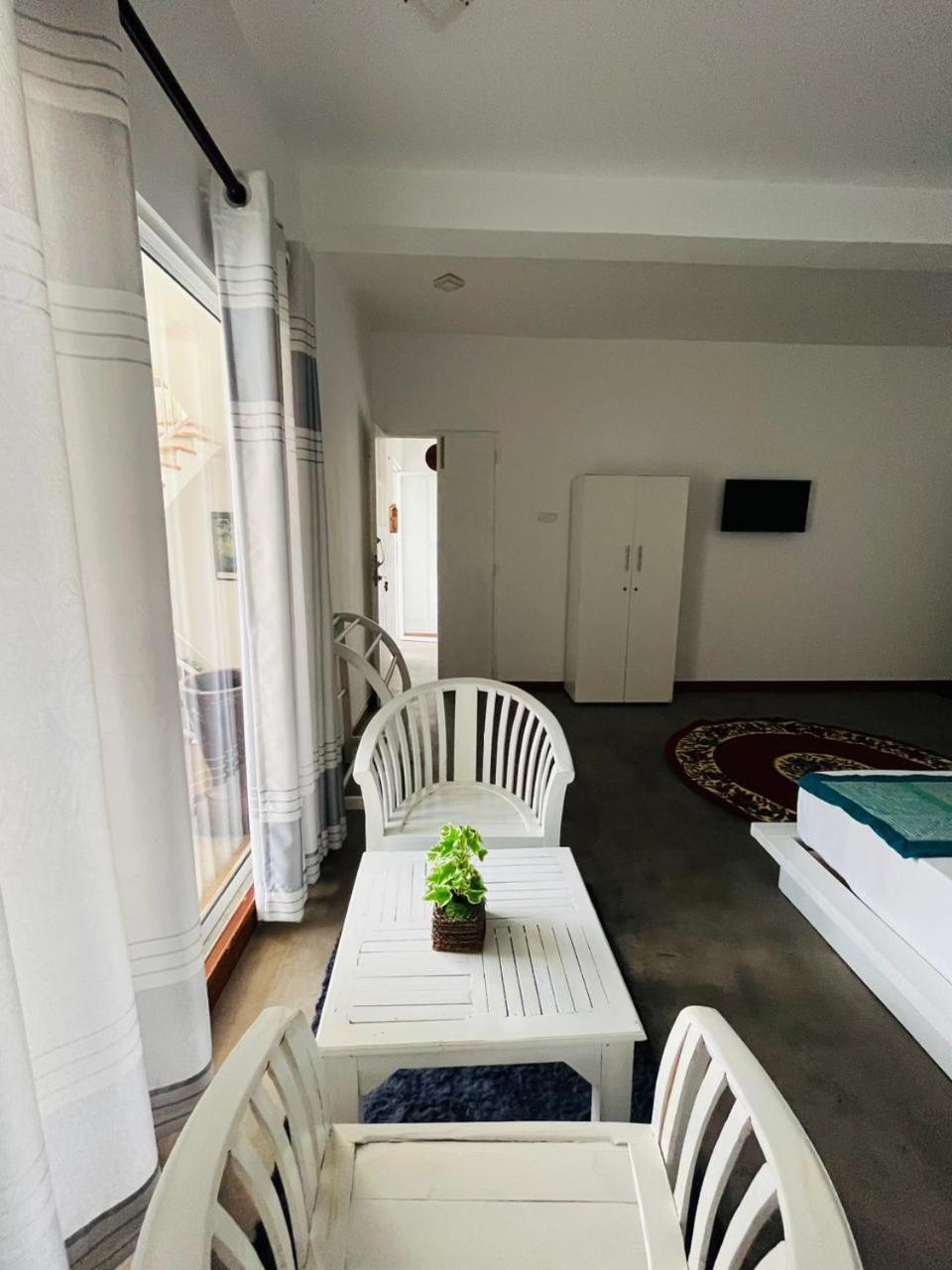 Sunset Sands Hikkaduwa Habitación foto